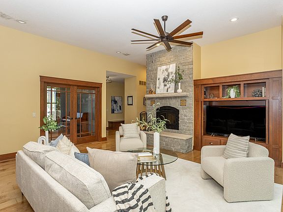 5th image of 5692 SW Lake Ridge Dr