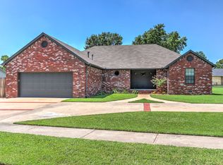 8702 N 121st Ave E, Owasso, OK 74055