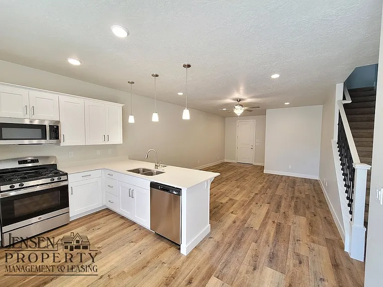 538 N 550 W — Photo 6