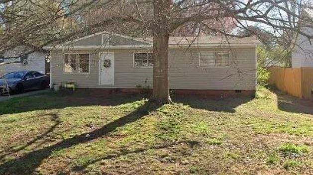 1127 Pontiac Cir