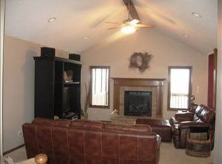 7618 SW 17th St, Topeka, KS 66615