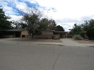 618 Grace St NE, Albuquerque, NM 87123