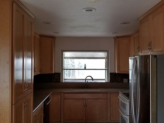 3rd image of 7029 Woodmore Oaks Dr