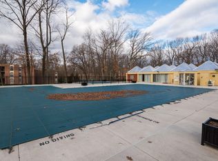 8300 Tobin Rd APT 33, Annandale, VA 22003