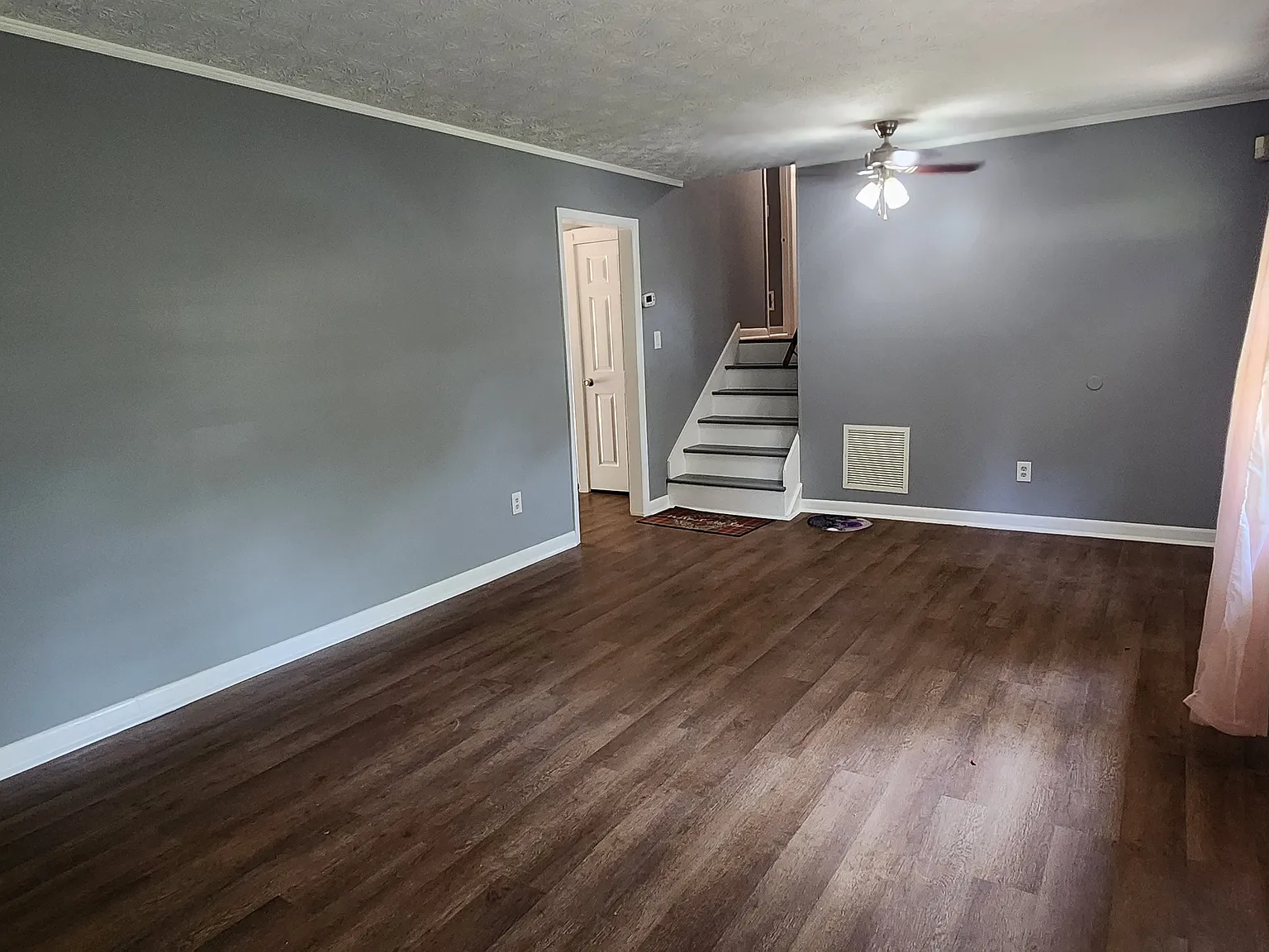 3 bed, 1248 sqft, $1,750 — Photo 1