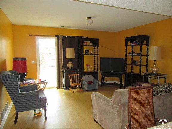 2nd image of 1610 E 21st Ter