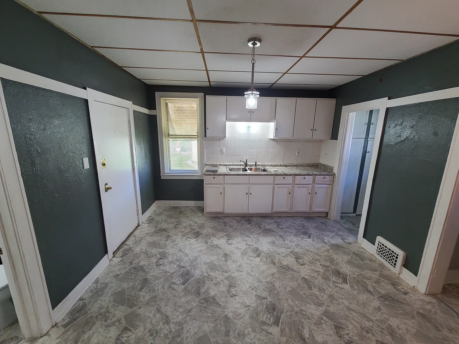 3 bed, $1,650 — Photo 3