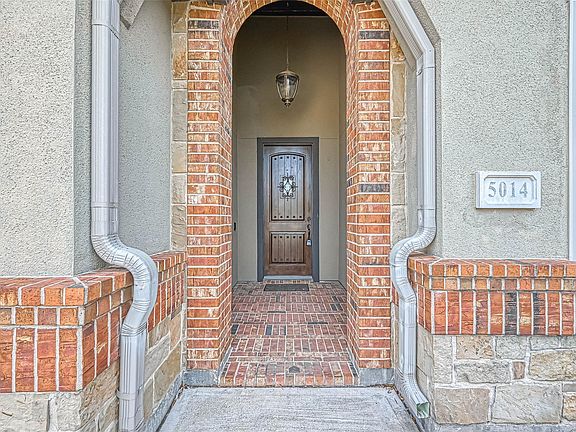 3rd image of 5014 Fairford Dr