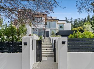 4130 Hayvenhurst Ave, Encino, CA 91436