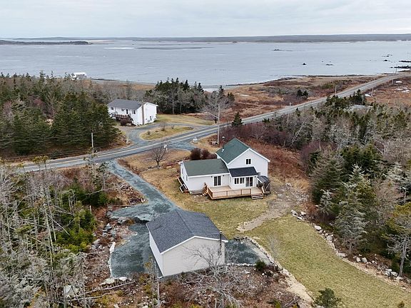 2nd image of 2741 Ostrea Lake Rd
