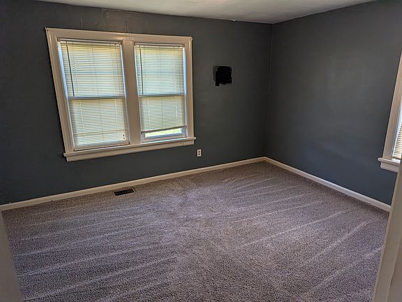 2nd image of 4633 Hunt Rd