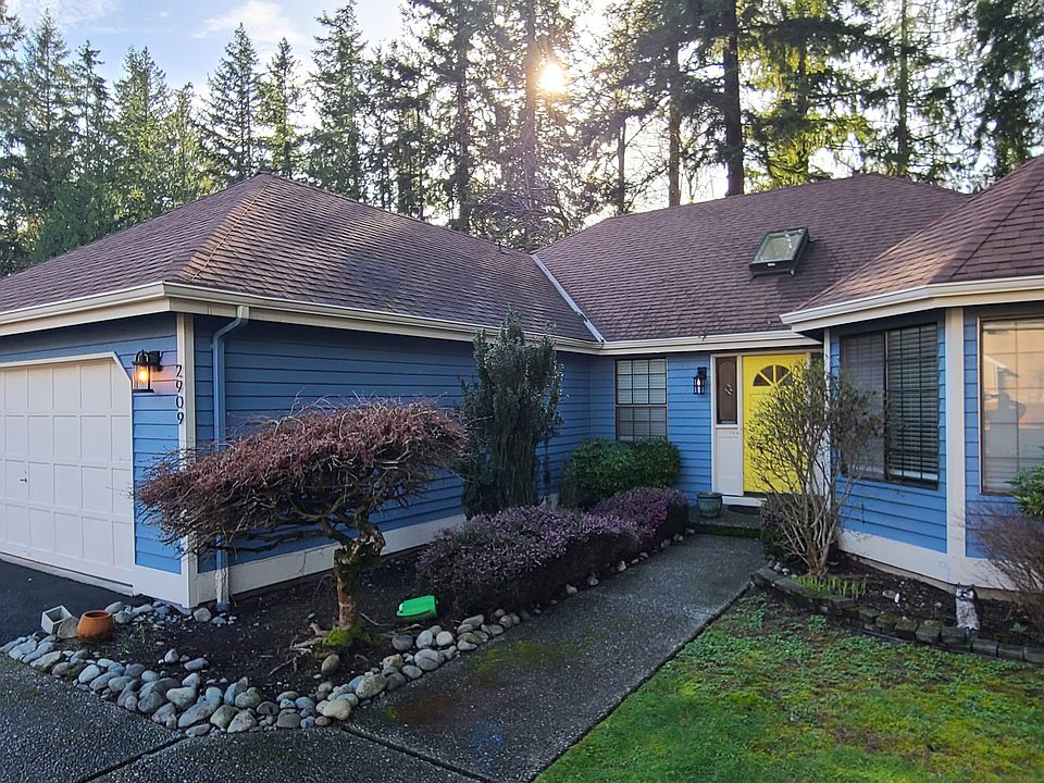 1st image of 2909 218th Ave SE