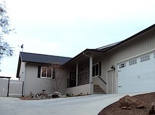 19837 Donkey Hill Rd, Hidden Vl Lk, CA