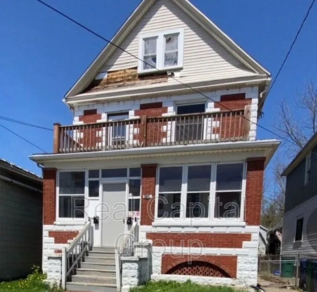 102 Macamley St #2 — Photo 1
