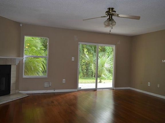 3rd image of 11229 Cedar Hollow Ln