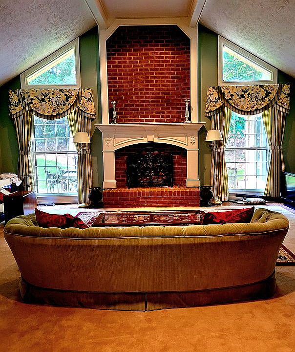 2nd image of 445 Cochran Dr
