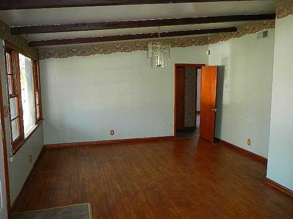 2nd image of 3759 Michigan Blvd