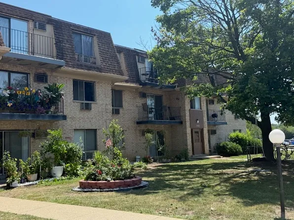 266 Shorewood Dr APT 1D, Glendale Heights, IL 60139