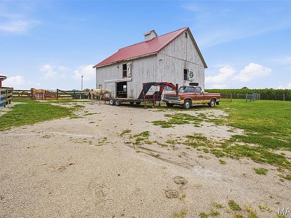 4th image of 9965 Fruit Rd
