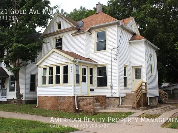 221 Gold Ave NW, Grand Rapids, MI 49504