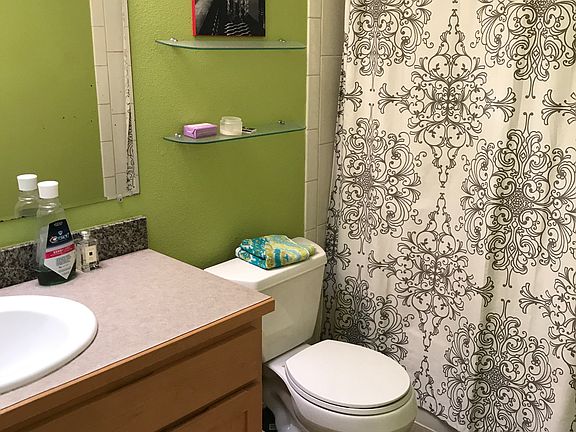 3rd image of 810 Taylor Ave N APT 325