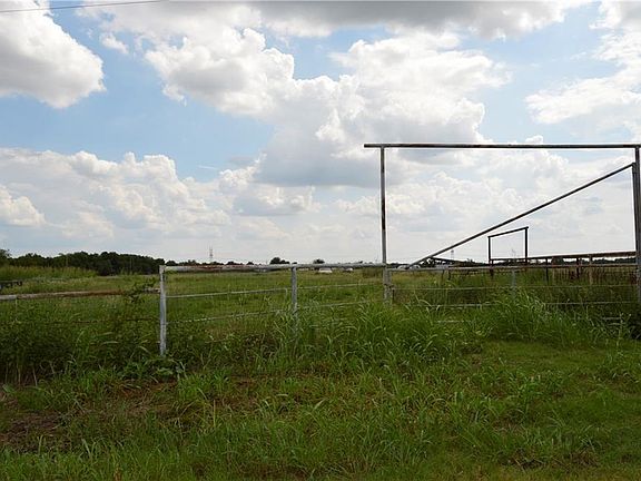 4th image of 2468 County Road 4301