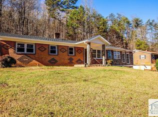 3099 Carver Rd, Martinsville, VA 24112
