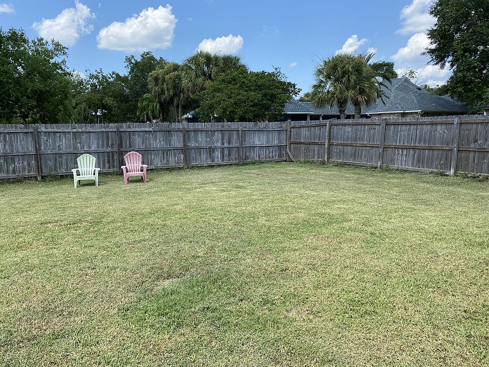 2nd image of 13085 Oakberry Ln