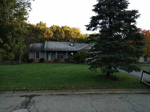 2nd image of 5131 Ona Lake Dr