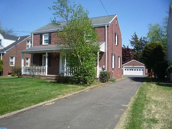 2nd image of 126 Woodside Ave