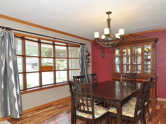 5th image of 714 Decker Dr