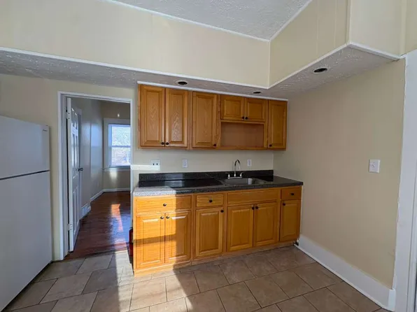 15 Robart St, West Haven, CT