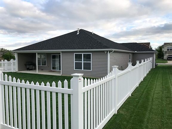 2nd image of 9533 Acacia Psge