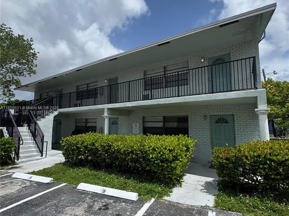 325 NW 15th St APT 8