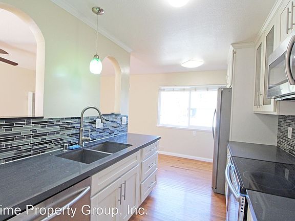 2nd image of 3627 Coolidge Ave APT B