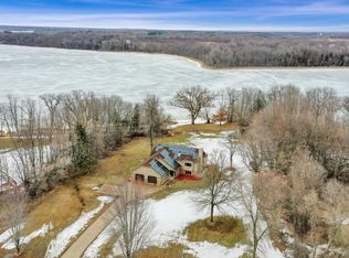 28183 Newberry Trl, Lindstrom, MN 55045