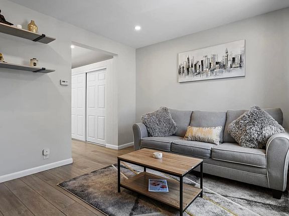 4th image of 116 W Bayaud Ave