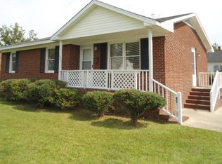 601 Charlotte St, Washington, NC 27889