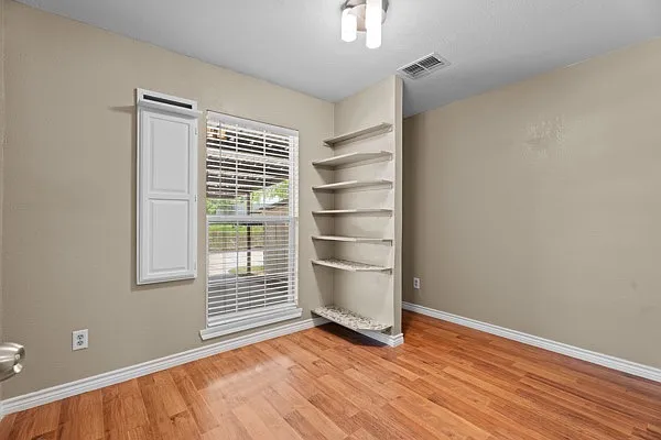 286 Castin Ln — Photo 8