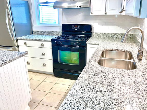 2nd image of 1939 N Kedvale Ave #1