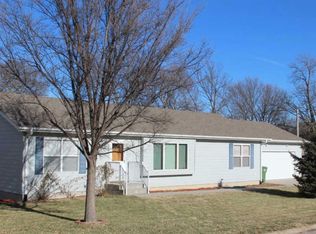 111 W Ivy St, Sutton, NE 68979