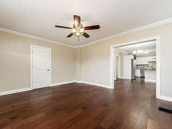 5th image of 772 Kelton Ave
