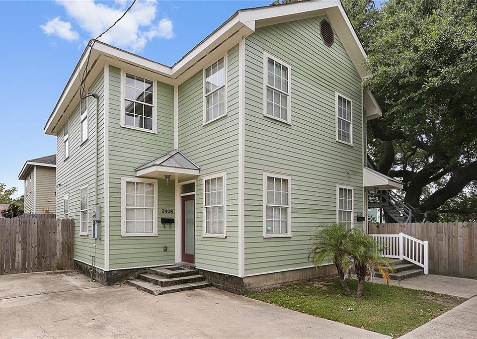1st image of 2410 Oak Pl