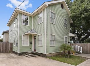 2410 Oak Pl, New Orleans, LA 70119