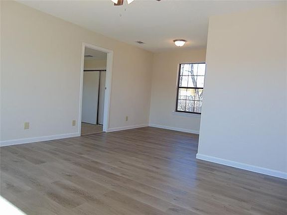 2nd image of 2409 Jennings Ave