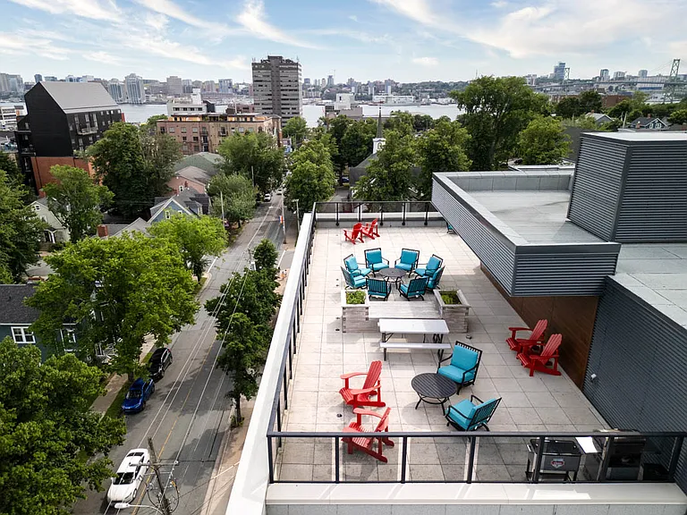 101 Ochterloney St — Photo 19