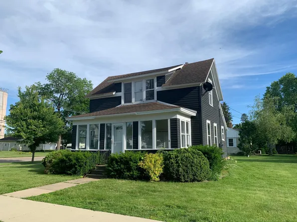 143 E Main St, Blooming Prairie, MN 55917