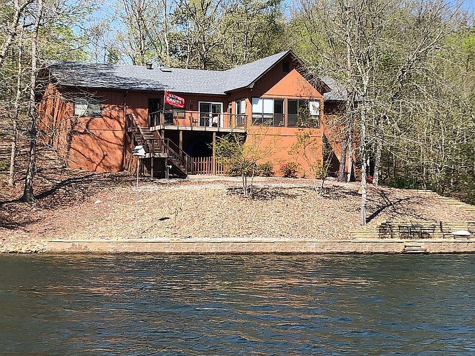 2nd image of 15 Caribe Ln