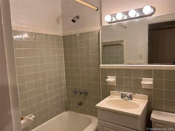 4th image of 7 4th St APT 1A