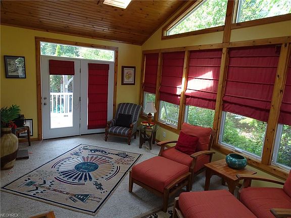 2nd image of 1141 East Ave